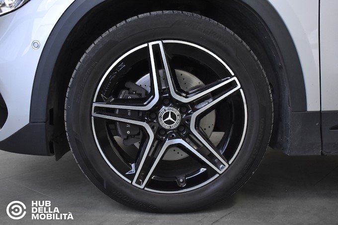 MERCEDES-BENZ GLA 200 d Automatic Premium